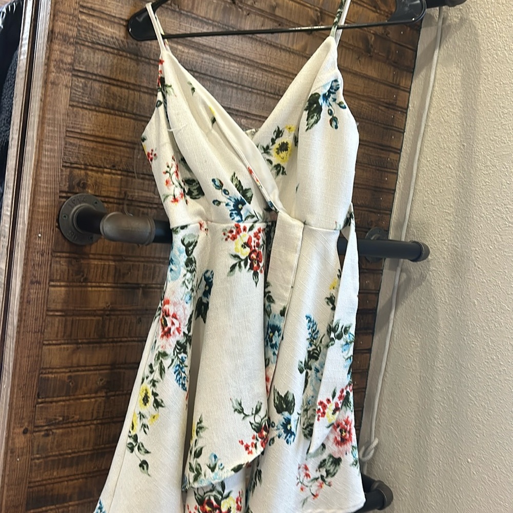 Cute mini dress for summer